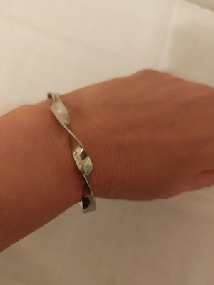 Steel bracelet used