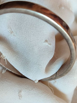 Silver 925 bangle bracelet with hinge mechanism