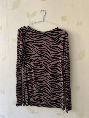 A-Style blouse with zebra print black and brown size M like new