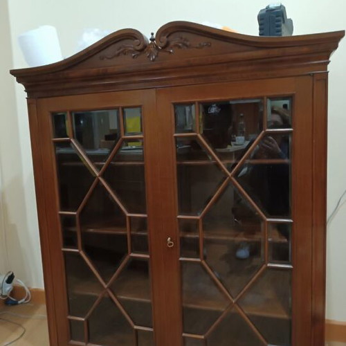 Varagkis Display Cabinet like new, 1980s-90s