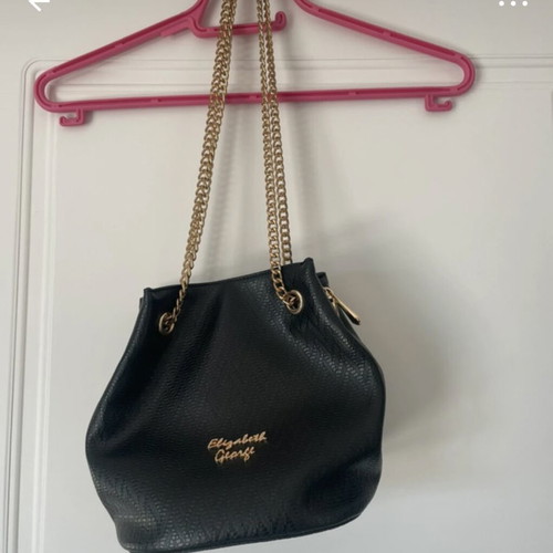 Black shoulder bag like new with chain
