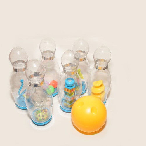 Bowling game like new with 6 transparent pins and ball