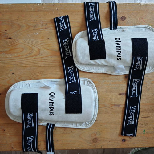 Olympus sport small shin guards used