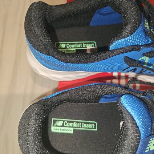 New Balance 520 v8 athletic shoes new, white and blue, size 43