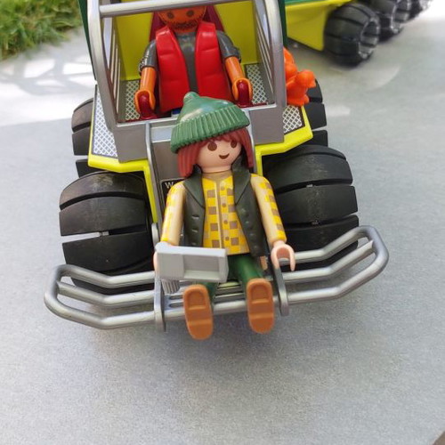 Playmobil wild animal transport vehicle used with extra equipment