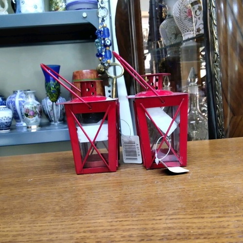 Set of red tabletop lanterns with handle, like new, 2 pieces