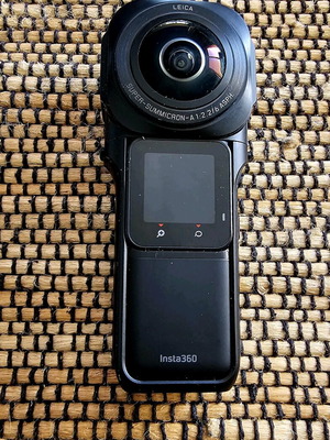 Insta360 One RS 1-inch 360 Edition black like new with all accessories