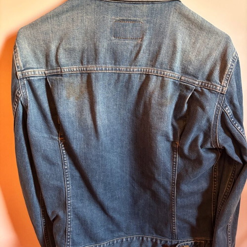 Denim jacket Levi’s women’s size medium like new, blue