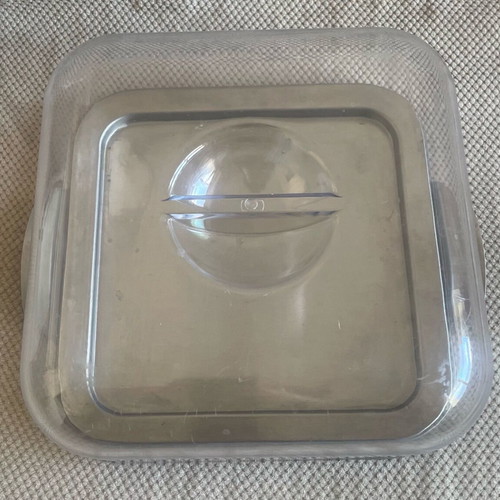 Cheese tray used with transparent lid and inox base