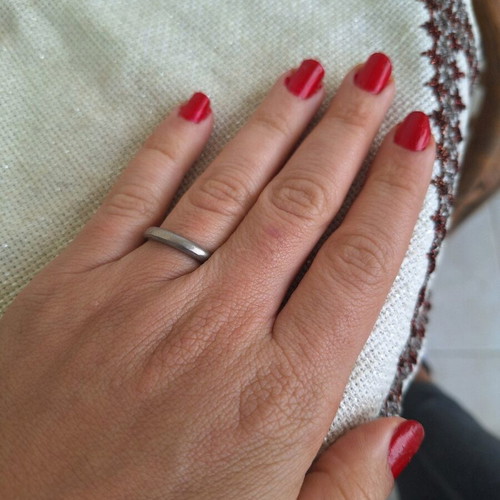 Ring size 18 silver like new, simple