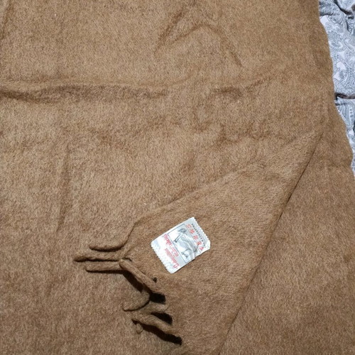 Venus vintage '80s wool blanket in excellent condition