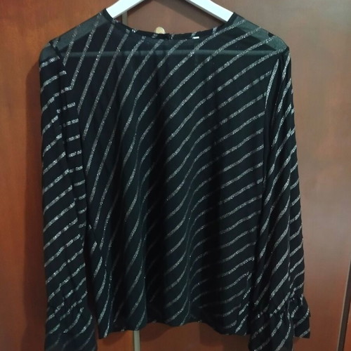 Lumina sheer blouse like new with impressive sleeves, black and grey