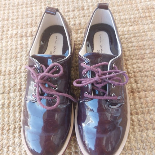 Mia kids patent moccasins used, size 35, purple