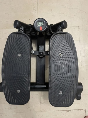Stepper γυμναστικής Bodybuilding Club με οθόνη και λάστιχα αντίστασης