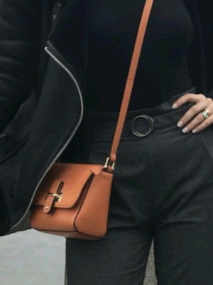 Carpisa crossbody bag used, orange with strap wear