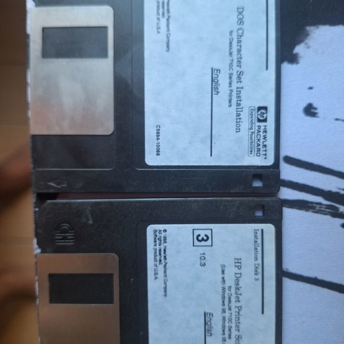Floppy disks used, unknown functionality