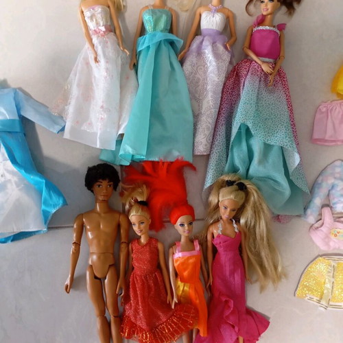 Dolls like new in good condition