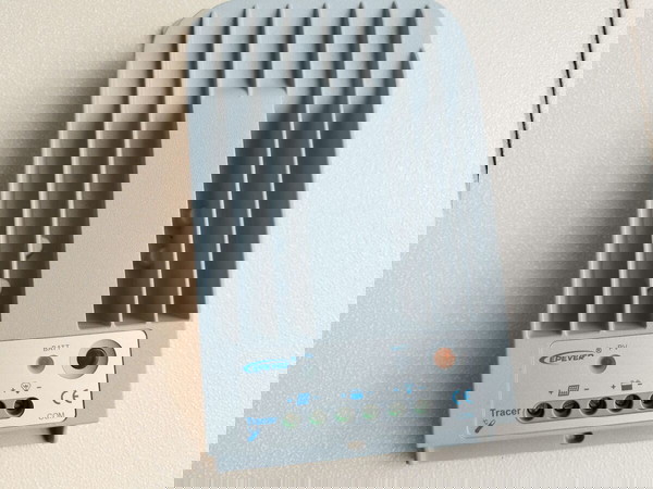 Ρυθμιστής φόρτισης ηλιακού συστήματος EPSOLAR MPPT Tracer1215BN 10Α 12-24V