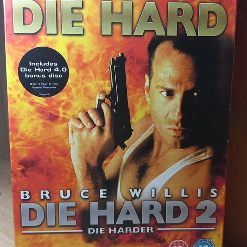 Die Hard 1 & 2 DVD box set with English subtitles and bonus disc
