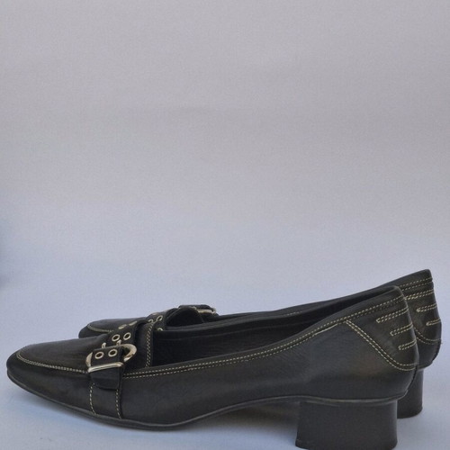 Leather black pumps like new, size 38