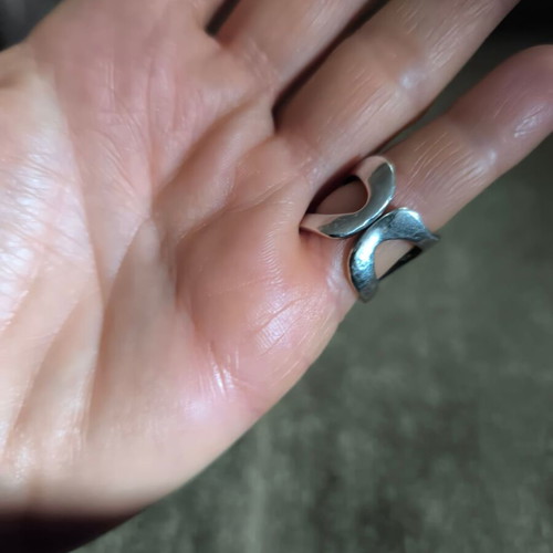 Silver 925 Chevalier Ring like new with open shank
