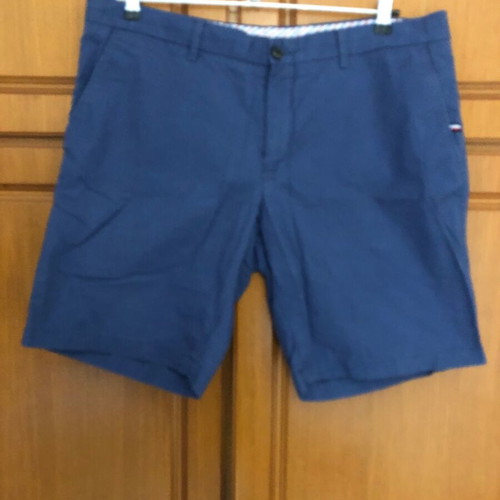 Tommy Hilfiger Bermuda shorts like new, size XL, blue