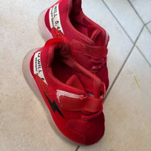 Children's sneakers No 24 used, red with mesh upper