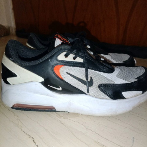 Nike Air Max Bolt athletic shoes used, size 38, white