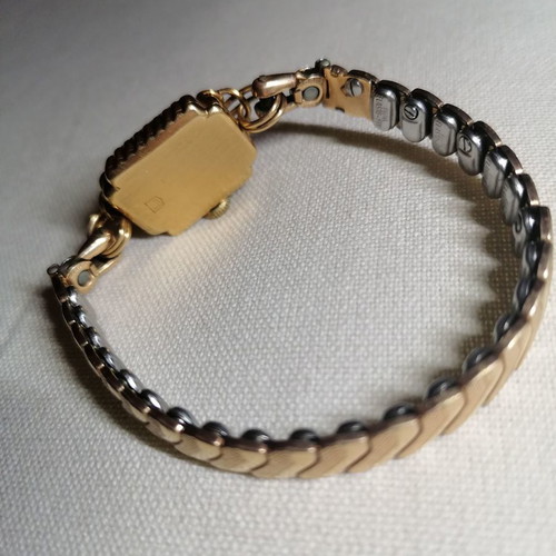 EFZO 17 Rubis Gold Vintage Women's Watch with Elastic Bracelet used