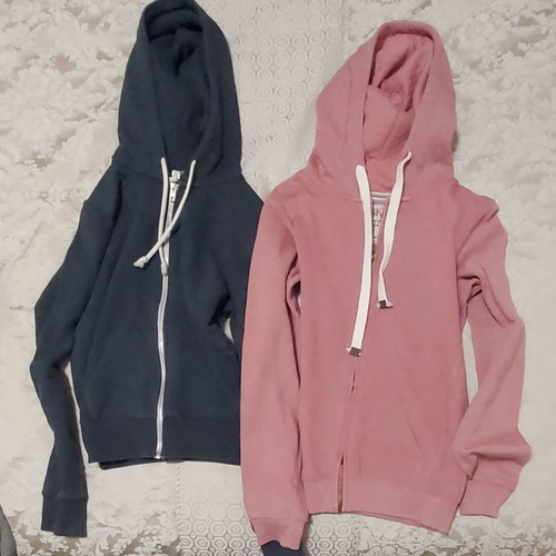 Women's hooded zip-up jackets used, pack of 2