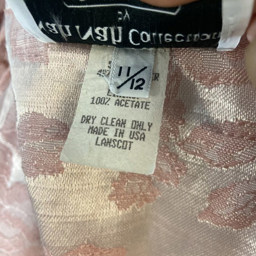 Original Vintage Salmon Pink Satin Floral Jacket like new, size S/M