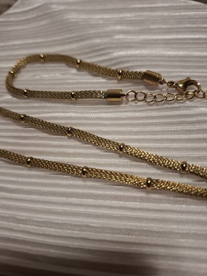 Jewelry set new, gold tone necklace and bracelet