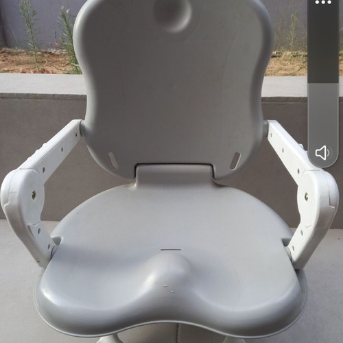 Honeybaby folding high chair used, portable for beach or feeding