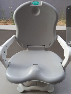 Honeybaby folding high chair used, portable for beach or feeding