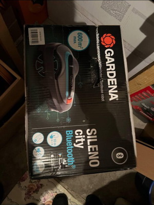 Gardena Sileno City robotic lawnmower Bluetooth new, 600 m²