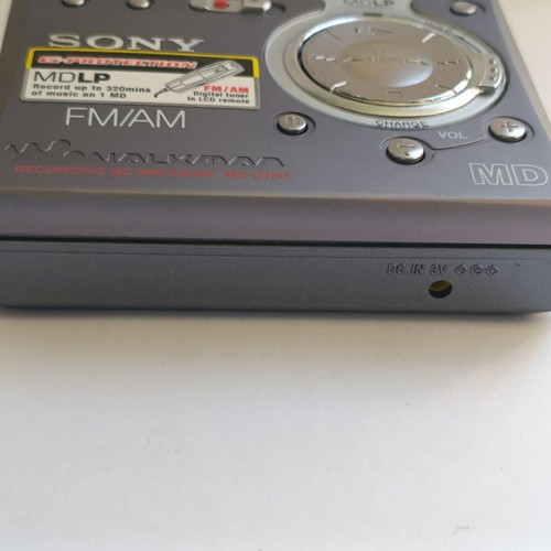 Sony MD Walkman MZ-G750 with remote, 5 discs, power supply, and battery