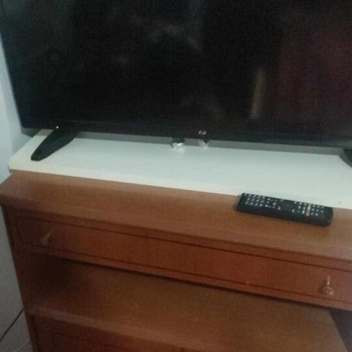 Television 32 inches like new