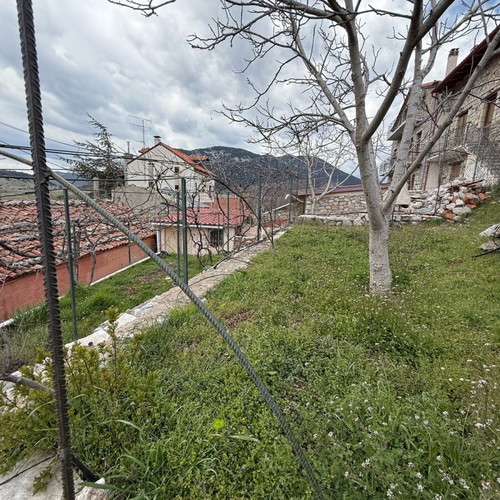 Building Land 171 sqm in Livadi Arachovas Parnassos