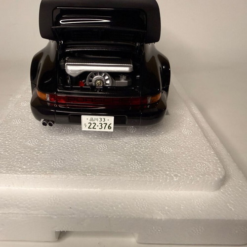 AUTOART Porsche 911 (930) Turbo Wangan Midnight “Blackbird” scale 1/18