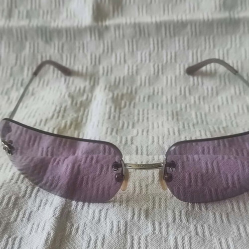 Chanel sunglasses set of 2 like new, tortoise shell and unisex purple lenses