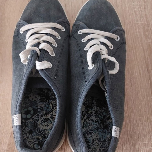 Doccini women's canvas shoes size 41, like new, white sole 4cm