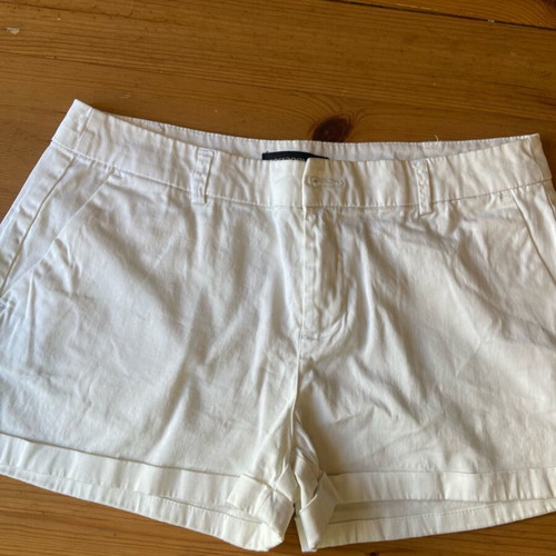 Terranova white women's fabric shorts like new, size L