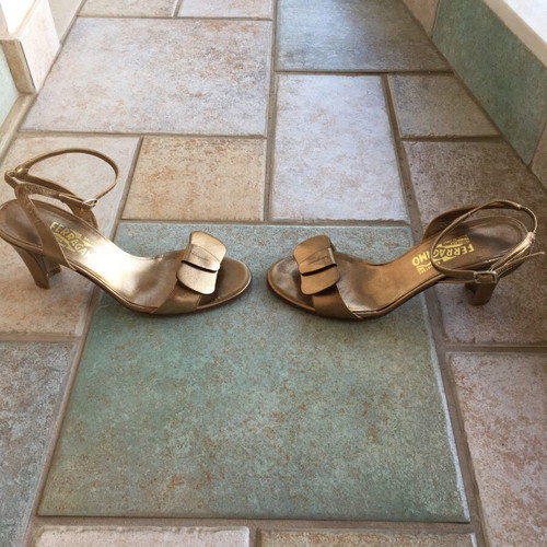 Salvatore Ferragamo pumps slightly used, size 37