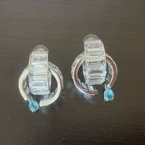 Swarovski earrings new, gray