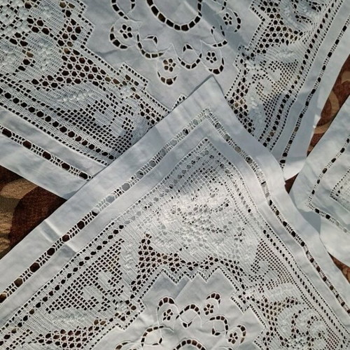 Table linen set of 4 pieces new