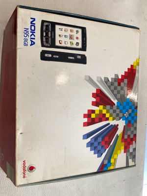 Nokia N95 με λογότυπο Vodafone