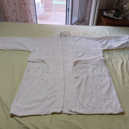 White bathrobe, 1m length
