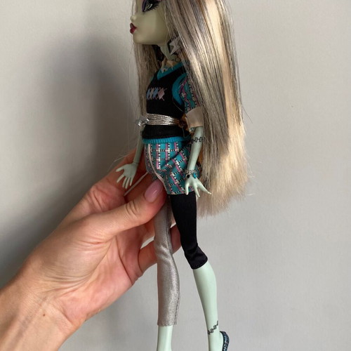 Monster High School's Out Frankie Stein doll 2011 used