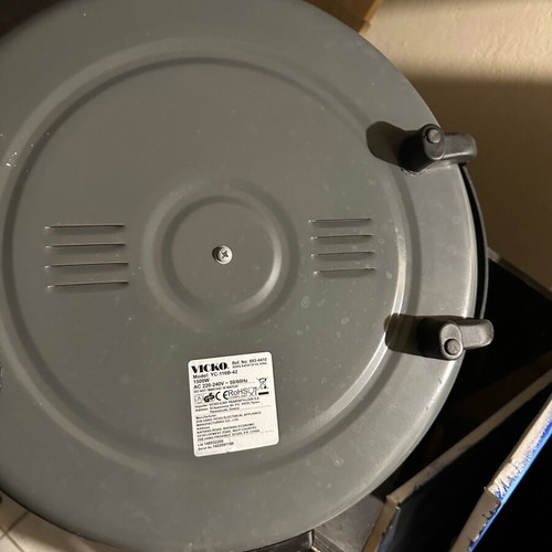VICKO 1500W electric multicooker like new with glass lid