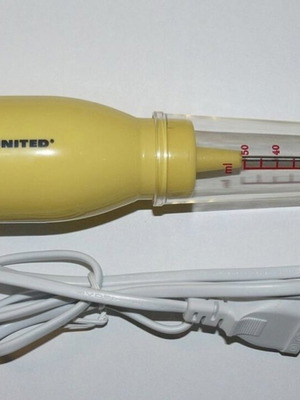 Electric handheld frappé mixer